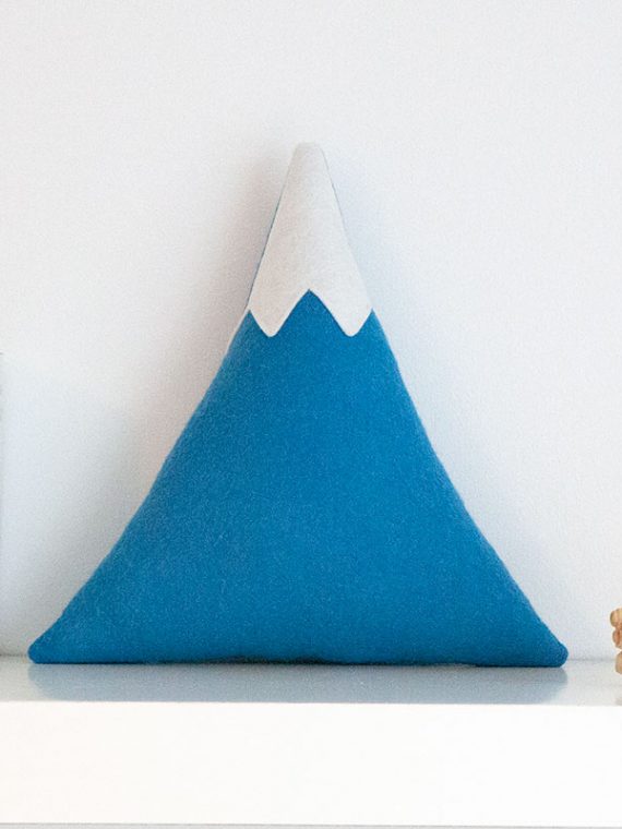 blue_mountain_cushion_with_snowy_peak_01